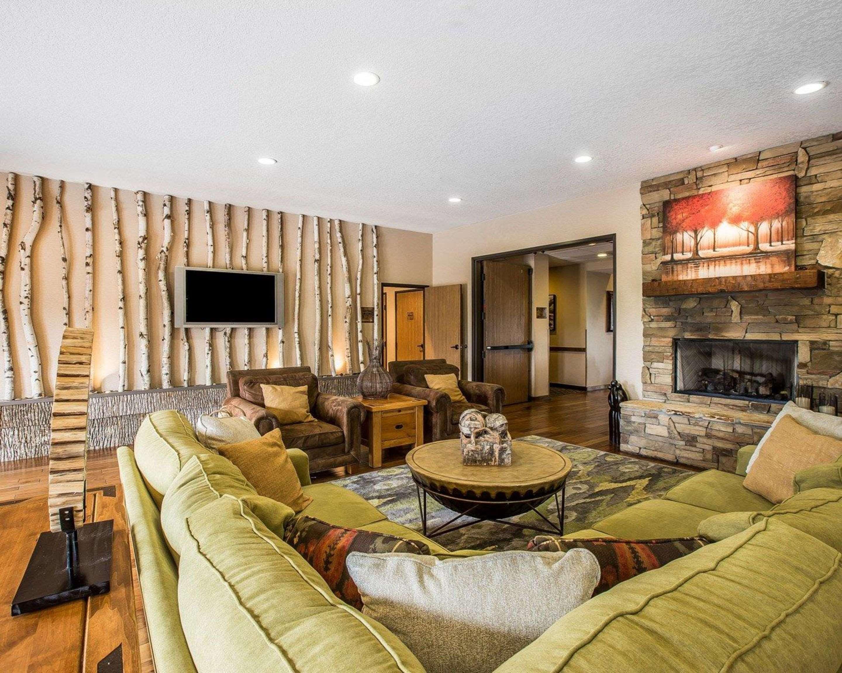 Comfort Inn & Suites Blue Ridge Bagian luar foto