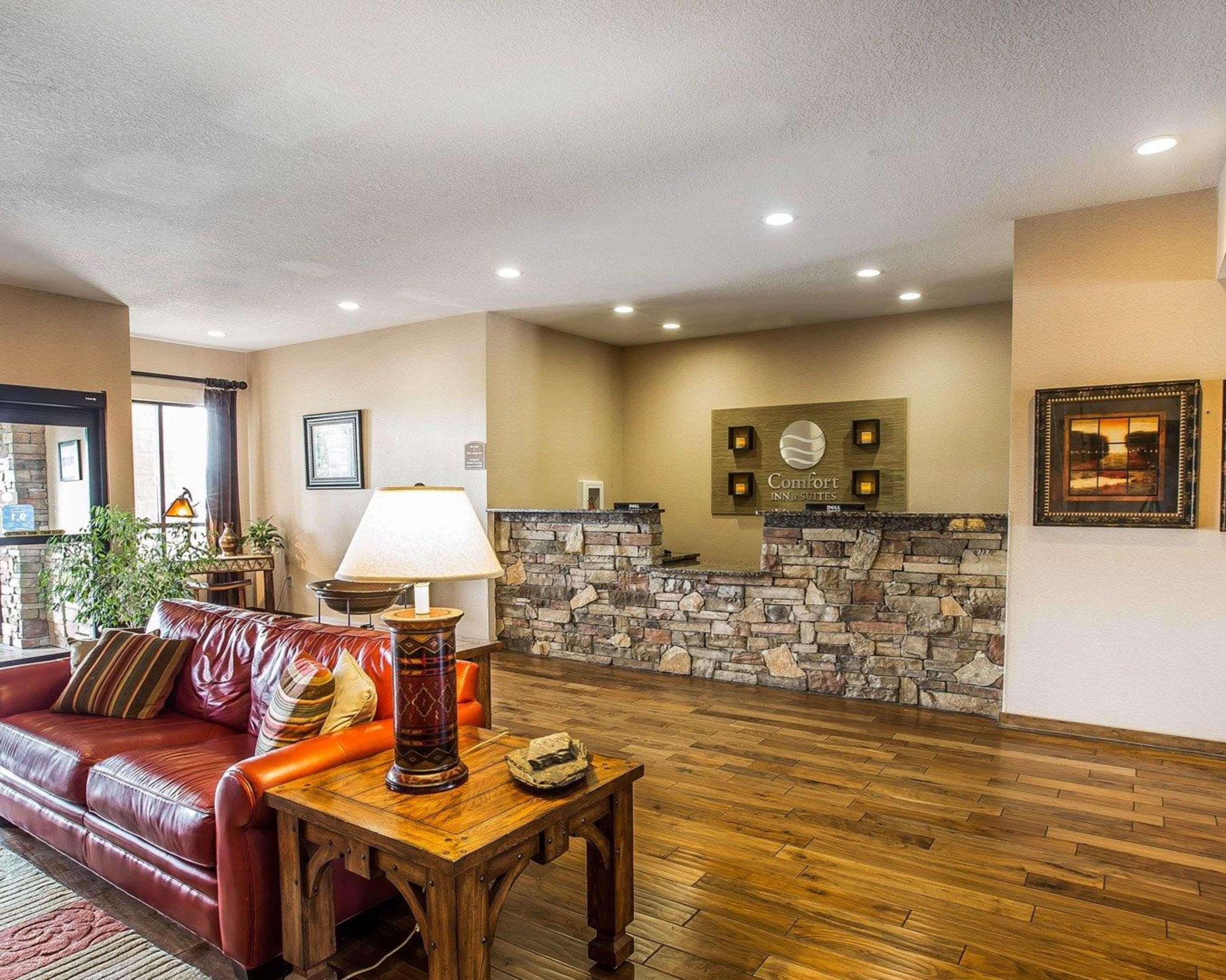 Comfort Inn & Suites Blue Ridge Bagian luar foto