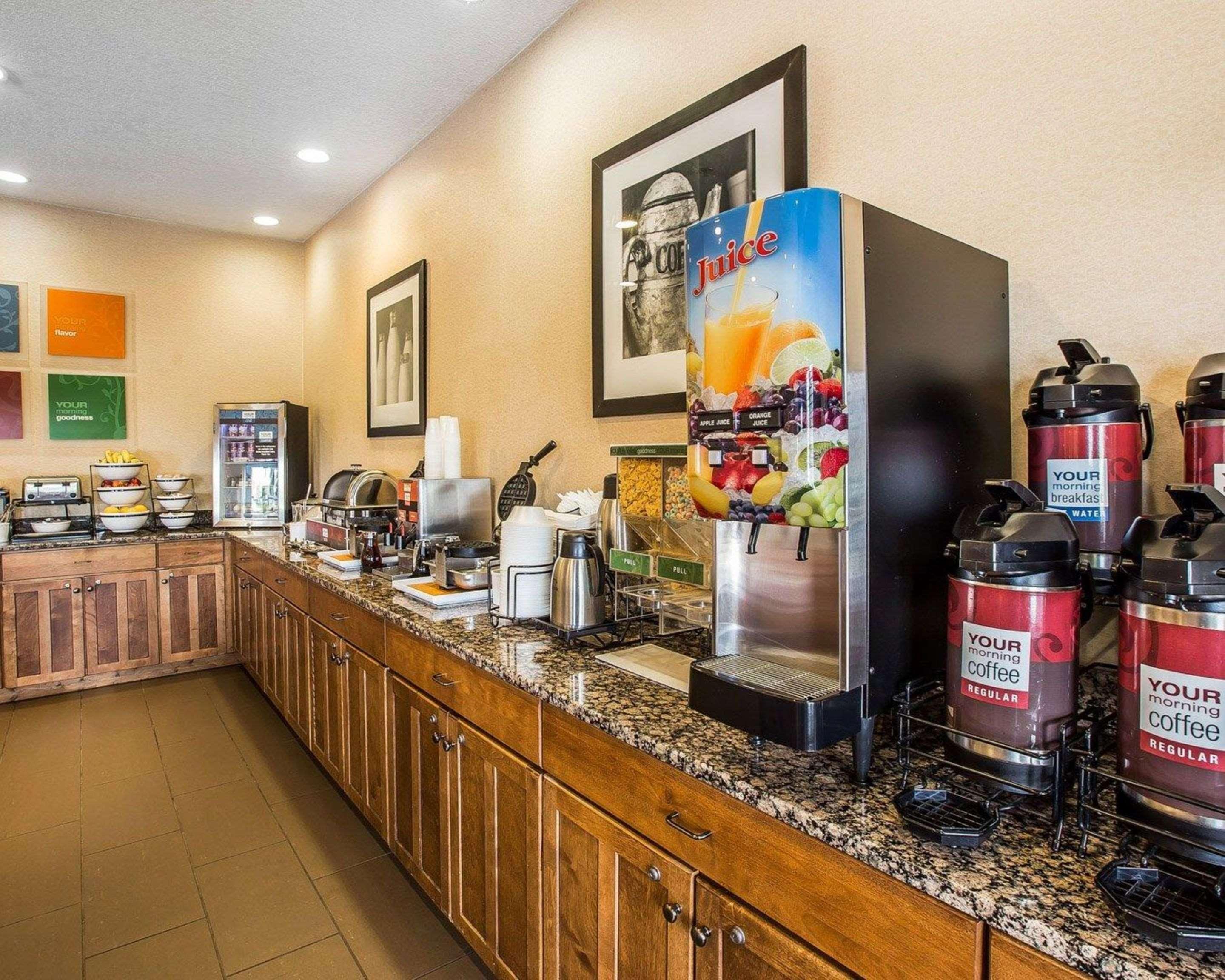 Comfort Inn & Suites Blue Ridge Bagian luar foto