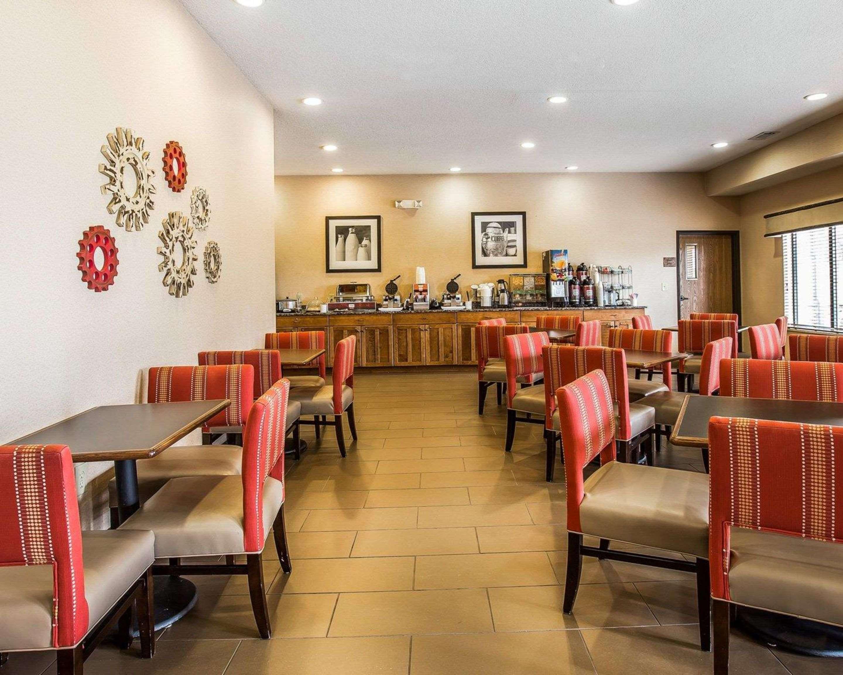 Comfort Inn & Suites Blue Ridge Bagian luar foto
