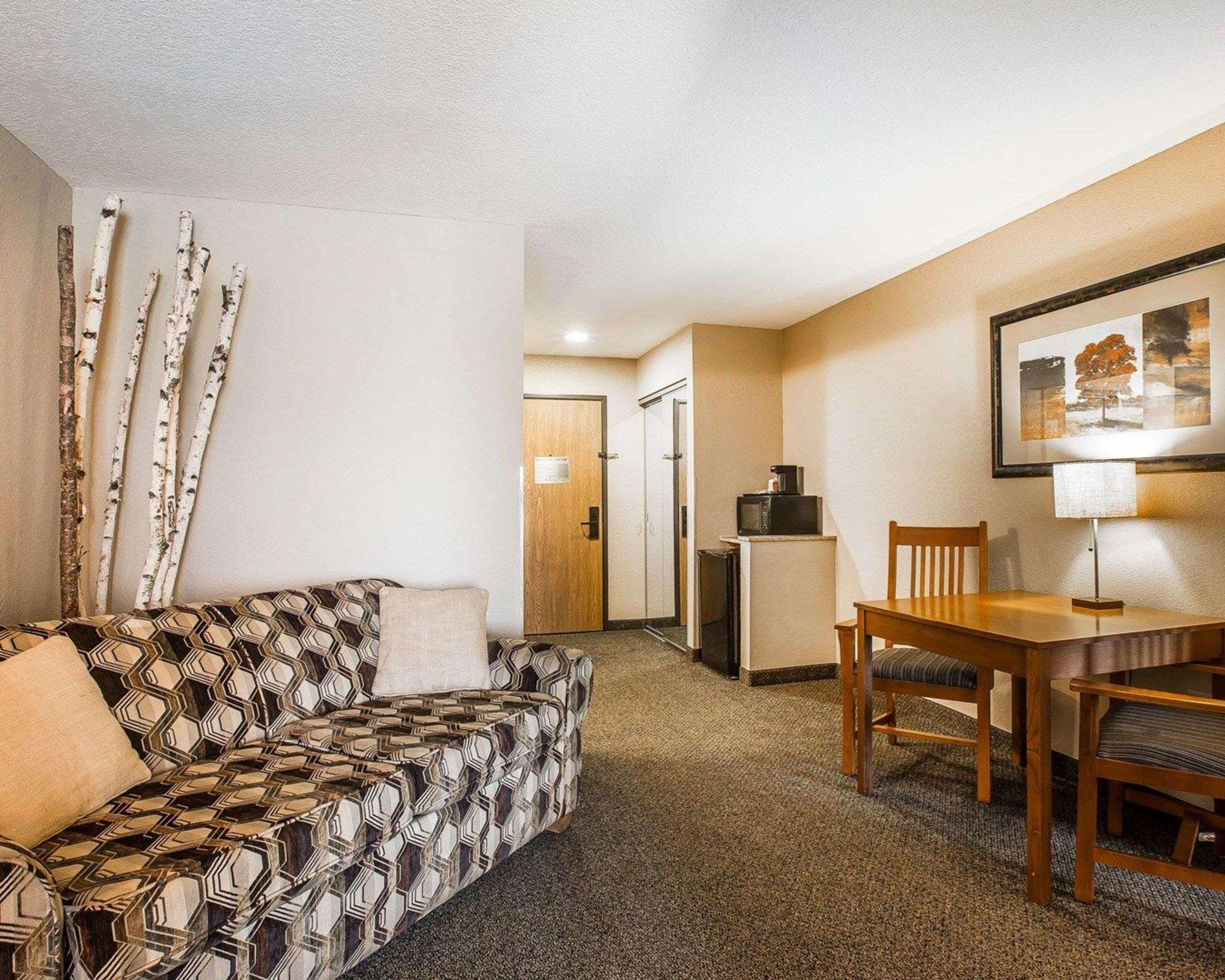 Comfort Inn & Suites Blue Ridge Bagian luar foto
