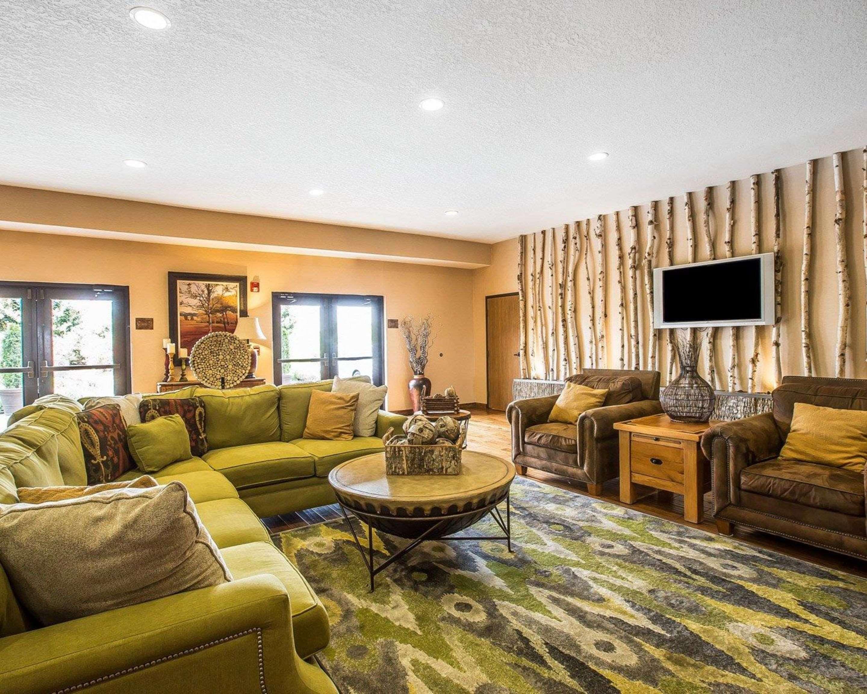 Comfort Inn & Suites Blue Ridge Bagian luar foto